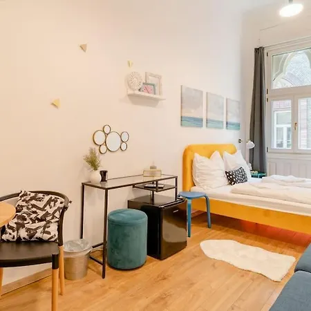 Lovely Flat In The Heart Of Budapest Exterior photo