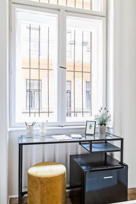 Apartman Lovely Flat In The Heart Of *